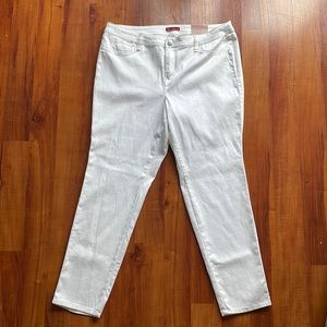 White Skinny Pants